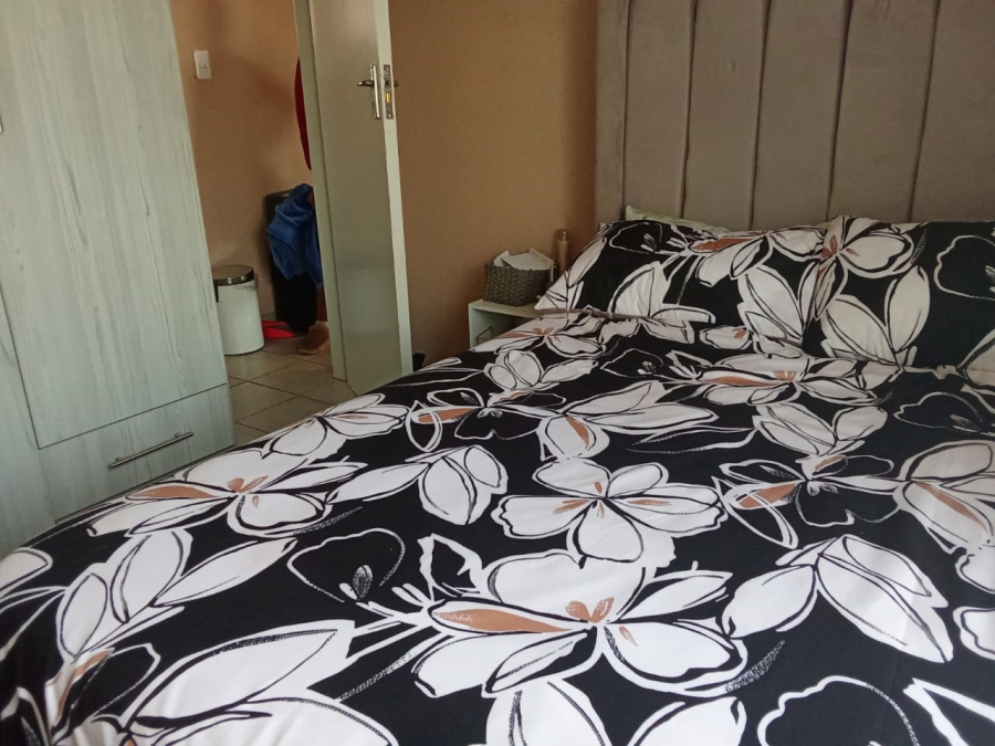 2 Bedroom Property for Sale in Savanna City Gauteng