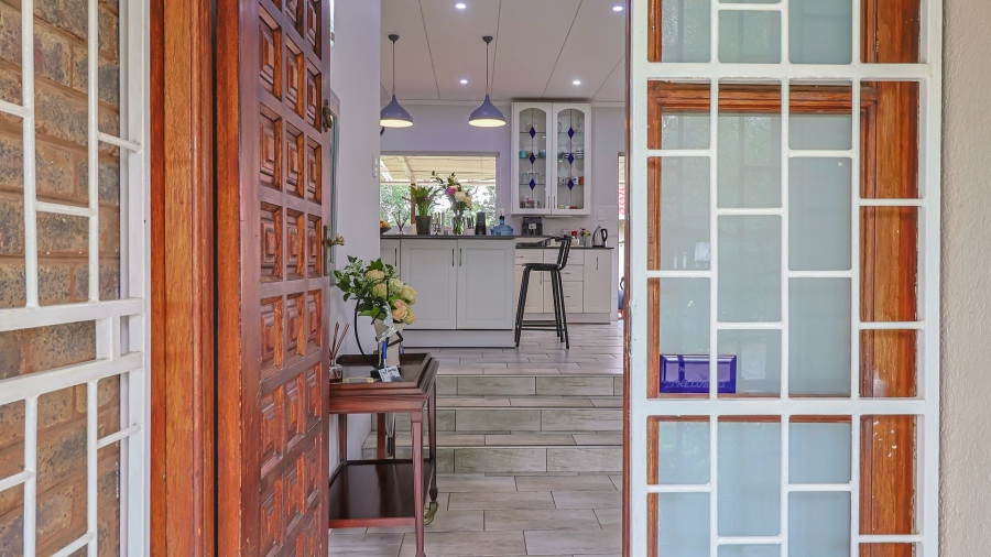 3 Bedroom Property for Sale in Rooihuiskraal Gauteng