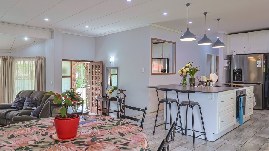 3 Bedroom Property for Sale in Rooihuiskraal Gauteng