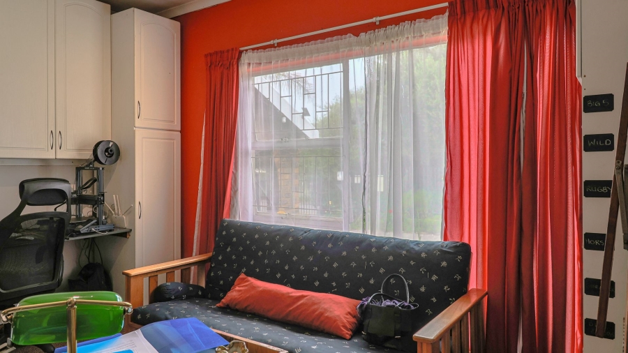 3 Bedroom Property for Sale in Rooihuiskraal Gauteng