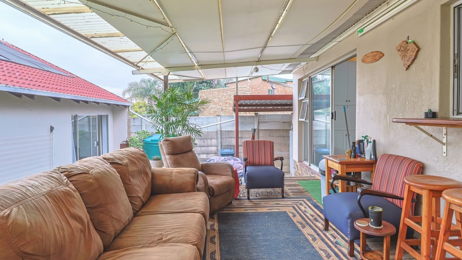 3 Bedroom Property for Sale in Rooihuiskraal Gauteng