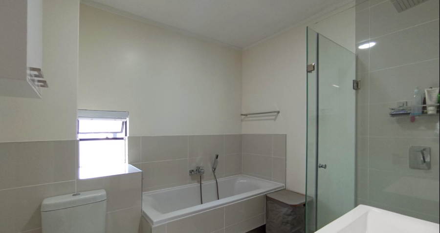 1 Bedroom Property for Sale in Lonehill Gauteng