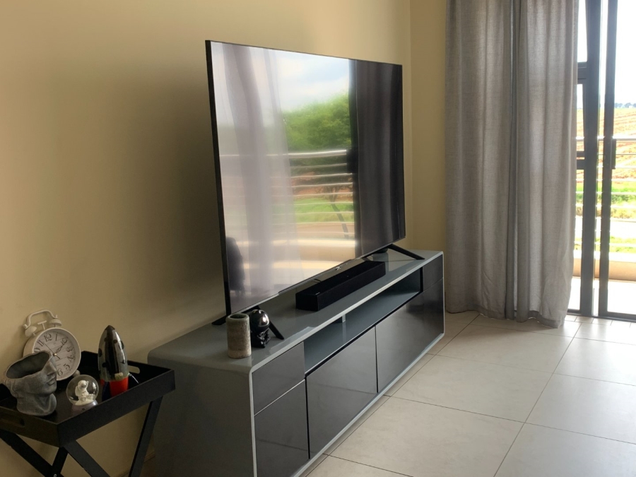 To Let 1 Bedroom Property for Rent in Glen Marais Gauteng