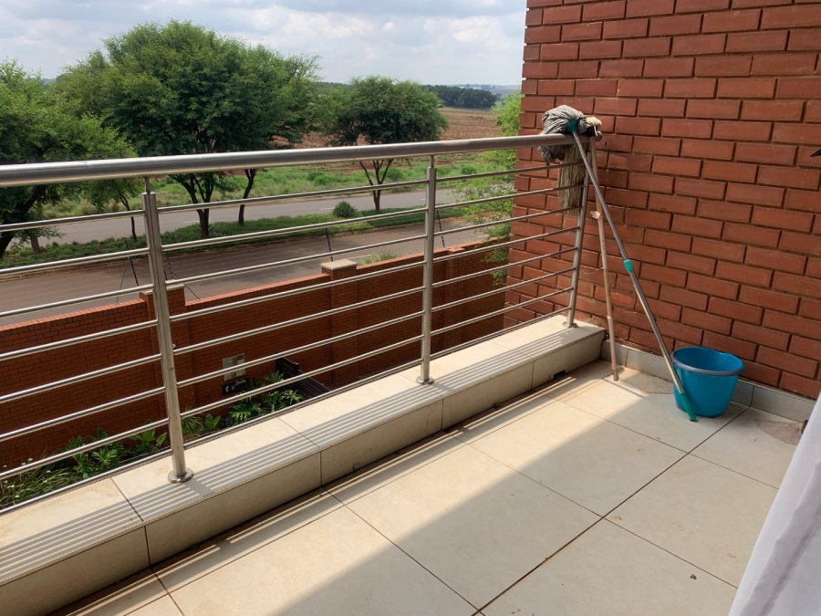 To Let 1 Bedroom Property for Rent in Glen Marais Gauteng