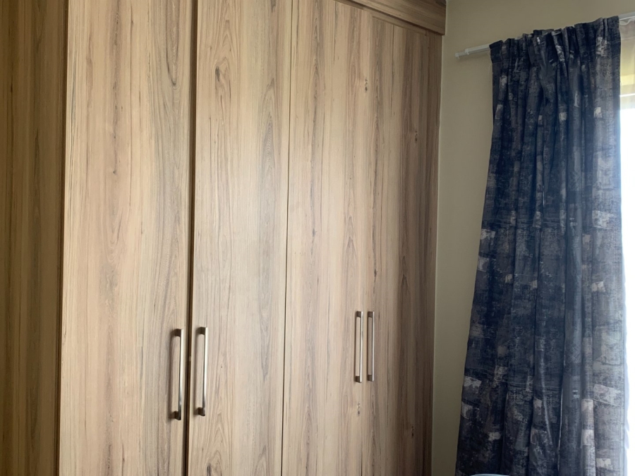 To Let 1 Bedroom Property for Rent in Glen Marais Gauteng