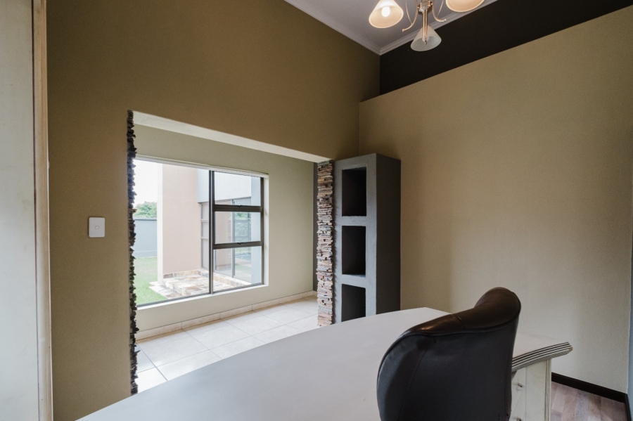 4 Bedroom Property for Sale in Serengeti Lifestyle Estate Gauteng