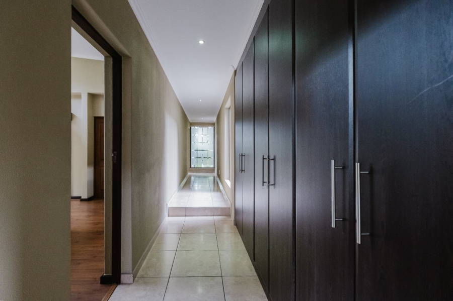 4 Bedroom Property for Sale in Serengeti Lifestyle Estate Gauteng