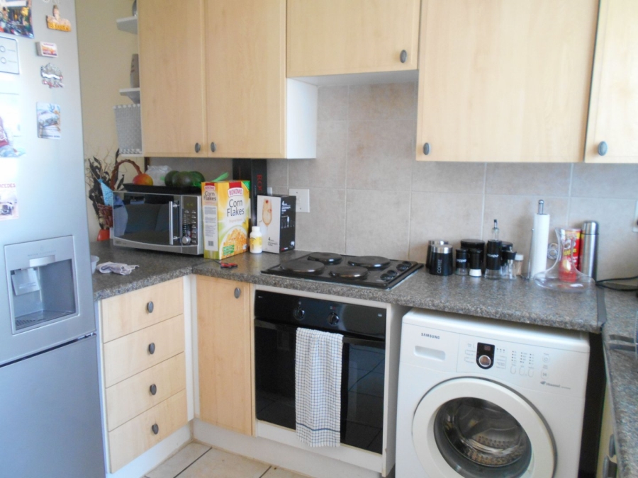 To Let 2 Bedroom Property for Rent in Eco Park Gauteng