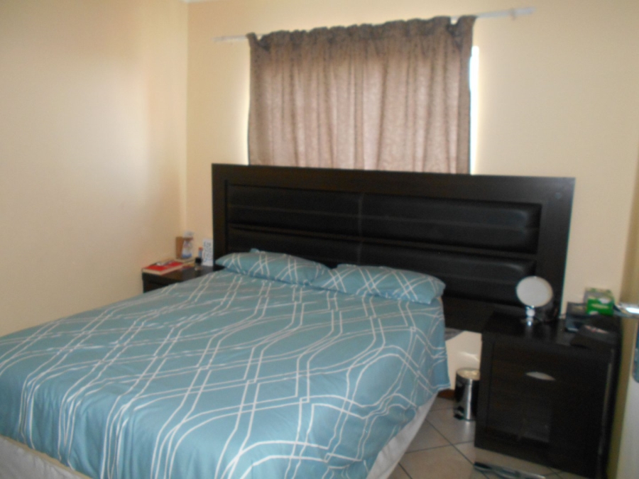 To Let 2 Bedroom Property for Rent in Eco Park Gauteng