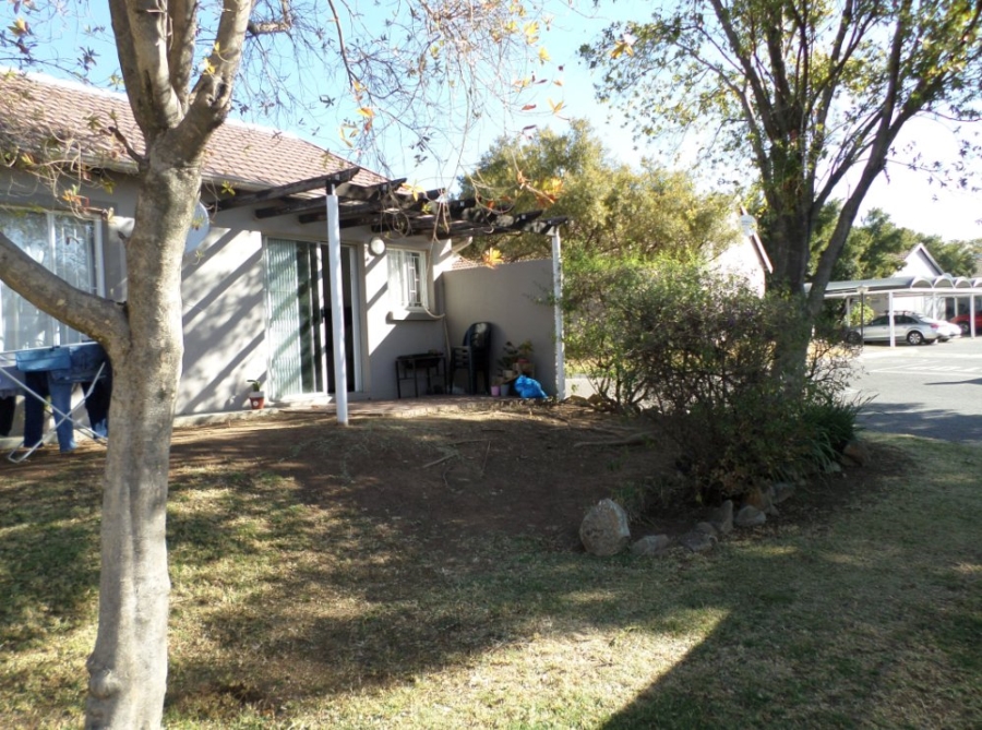 2 Bedroom Property for Sale in Greenstone Hill Gauteng