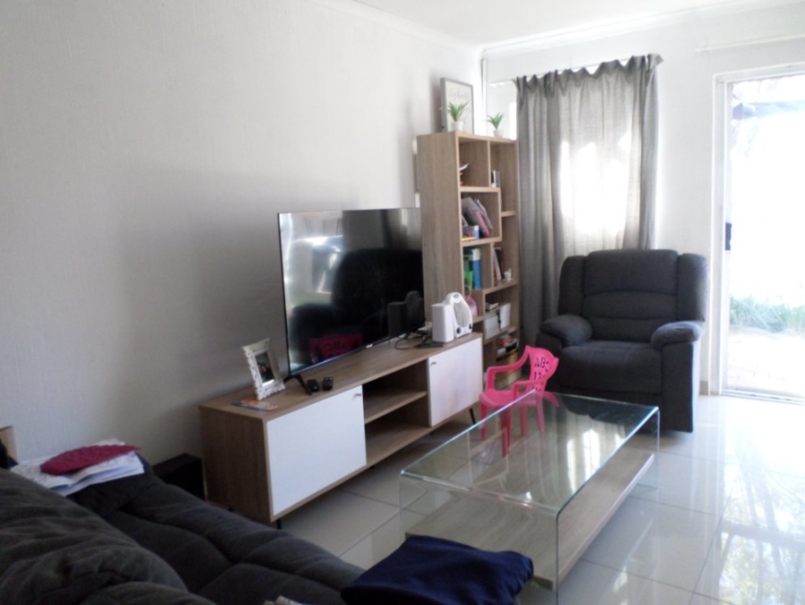 2 Bedroom Property for Sale in Greenstone Hill Gauteng