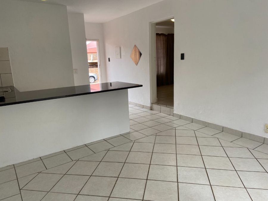 1 Bedroom Property for Sale in Highveld Gauteng