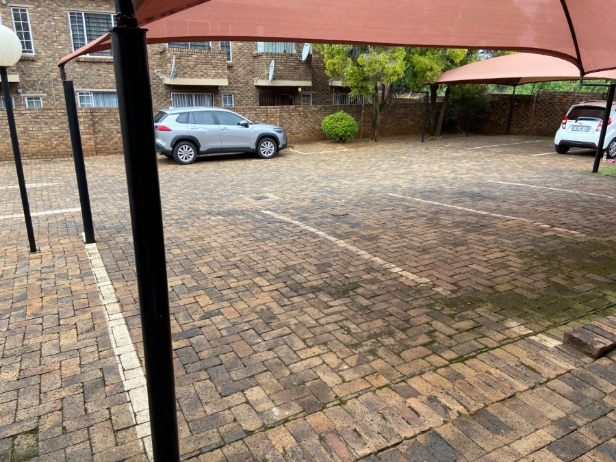 1 Bedroom Property for Sale in Highveld Gauteng