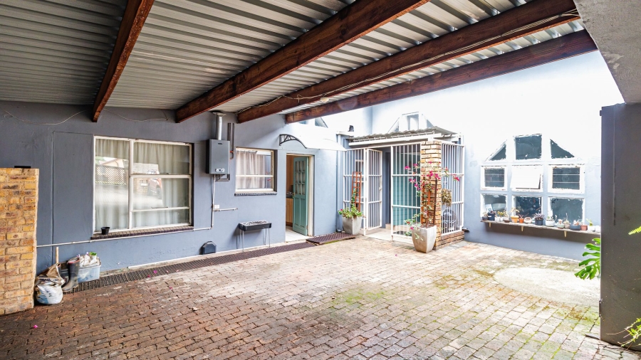 5 Bedroom Property for Sale in Bonaero Park Gauteng