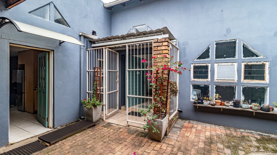 5 Bedroom Property for Sale in Bonaero Park Gauteng