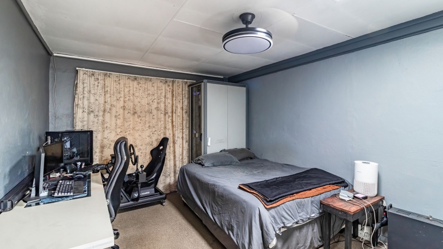 5 Bedroom Property for Sale in Bonaero Park Gauteng