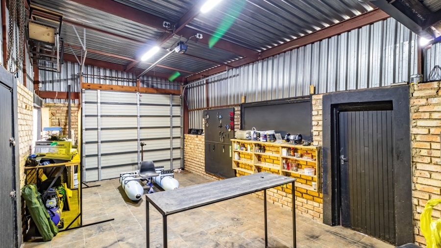 5 Bedroom Property for Sale in Bonaero Park Gauteng