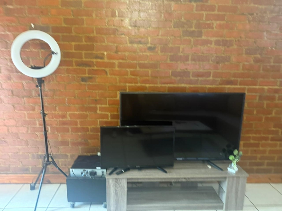 To Let  Bedroom Property for Rent in Carlswald Gauteng