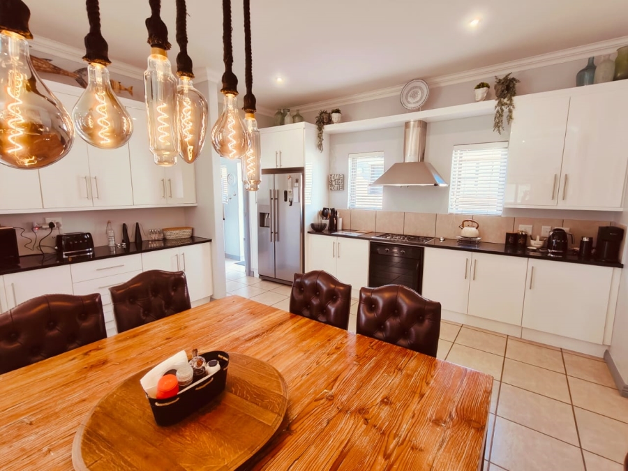 4 Bedroom Property for Sale in Vaal Marina Gauteng