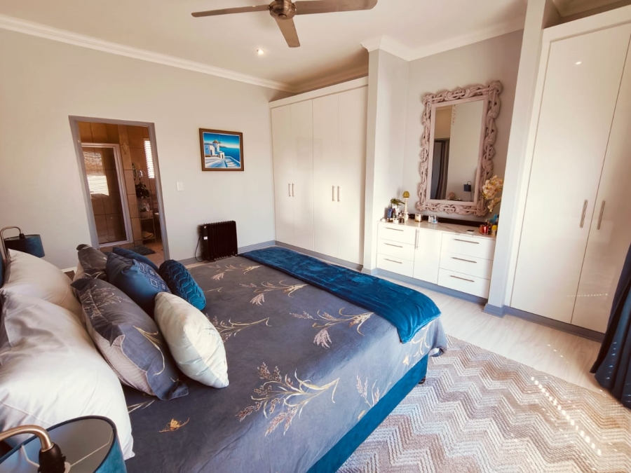 4 Bedroom Property for Sale in Vaal Marina Gauteng