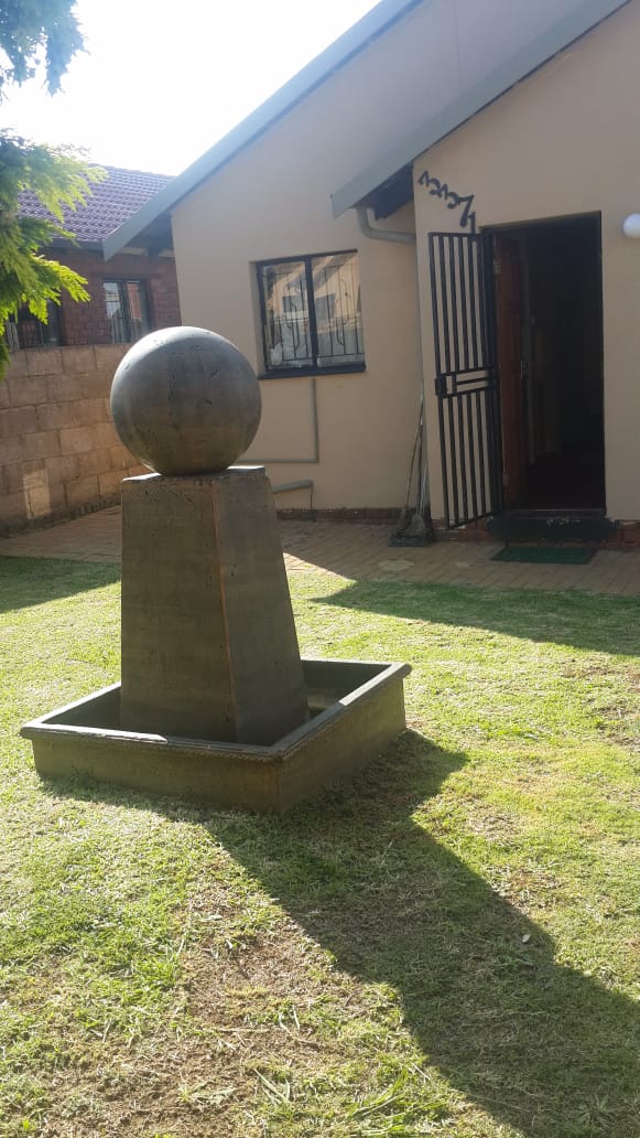 To Let 2 Bedroom Property for Rent in Moroka Gauteng