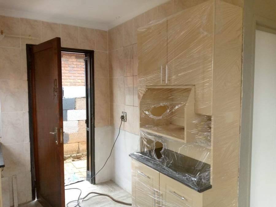 To Let 2 Bedroom Property for Rent in Moroka Gauteng