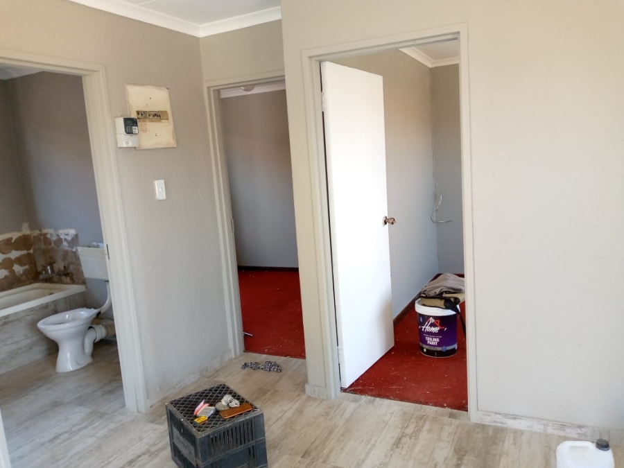 To Let 2 Bedroom Property for Rent in Moroka Gauteng