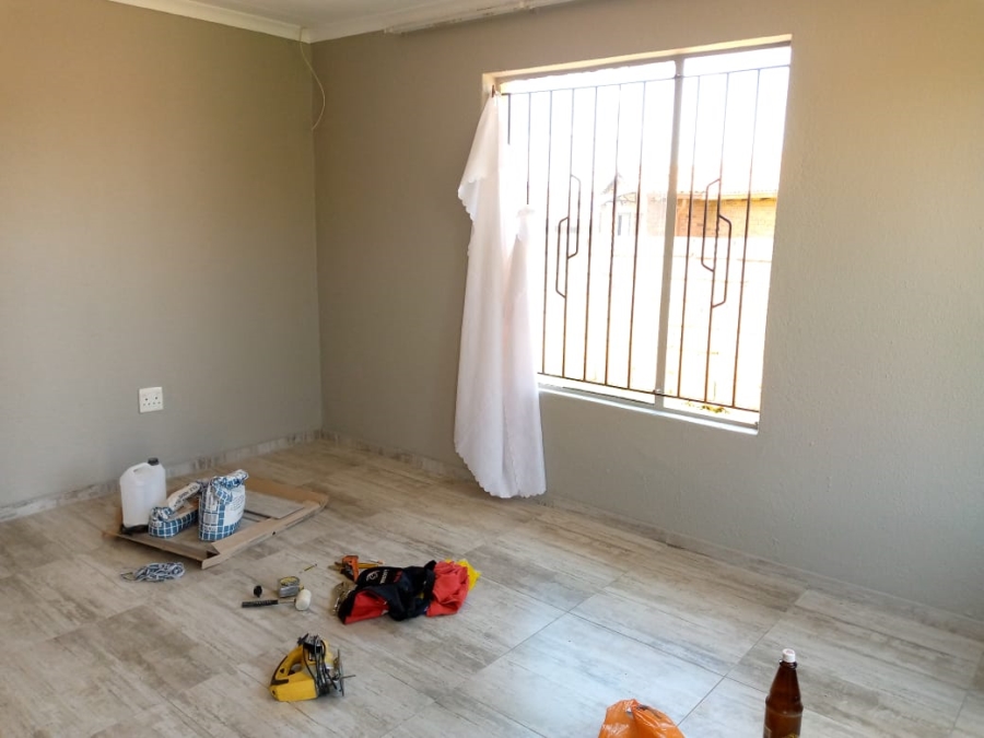 To Let 2 Bedroom Property for Rent in Moroka Gauteng