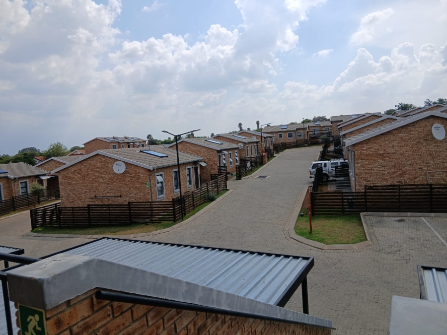 To Let 1 Bedroom Property for Rent in Groblerpark Gauteng