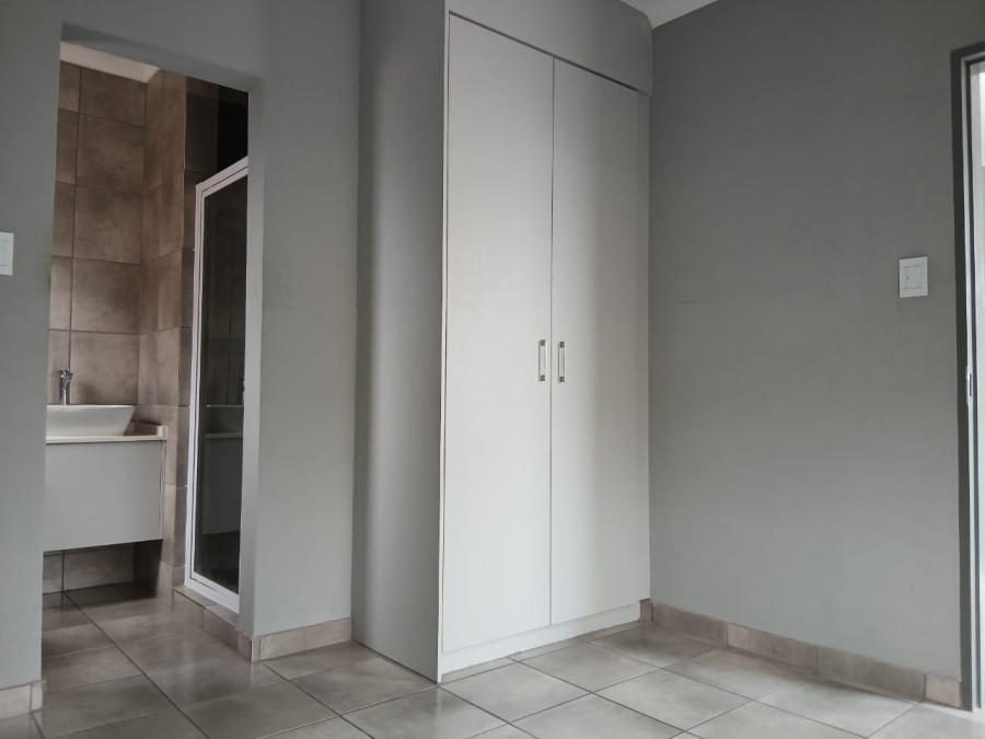 To Let 1 Bedroom Property for Rent in Groblerpark Gauteng