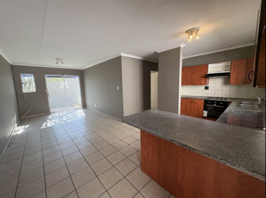 2 Bedroom Property for Sale in Greenstone Hill Gauteng