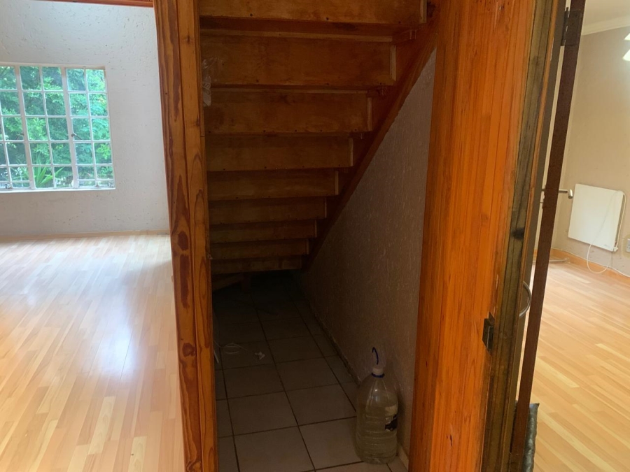 To Let 2 Bedroom Property for Rent in Bassonia Rock Gauteng