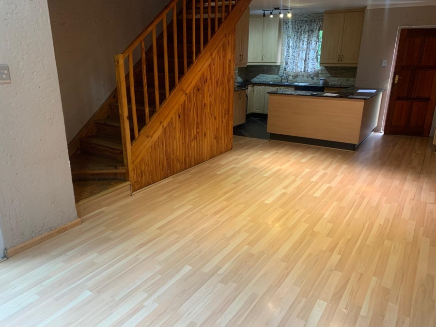 To Let 2 Bedroom Property for Rent in Bassonia Rock Gauteng