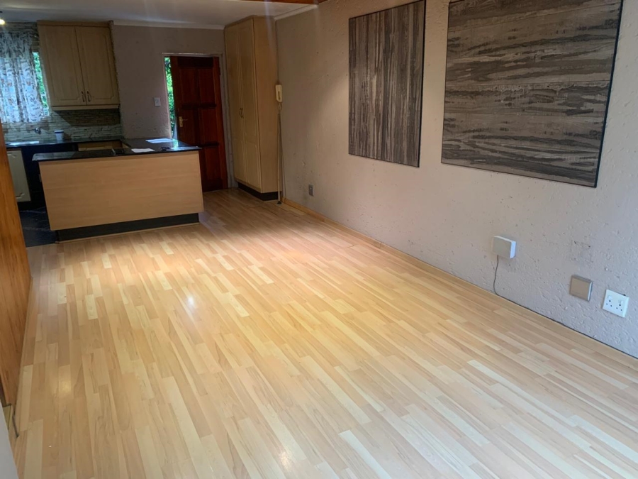 To Let 2 Bedroom Property for Rent in Bassonia Rock Gauteng