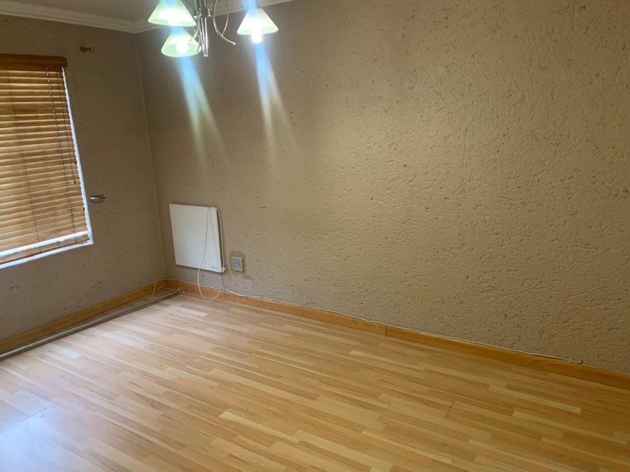 To Let 2 Bedroom Property for Rent in Bassonia Rock Gauteng