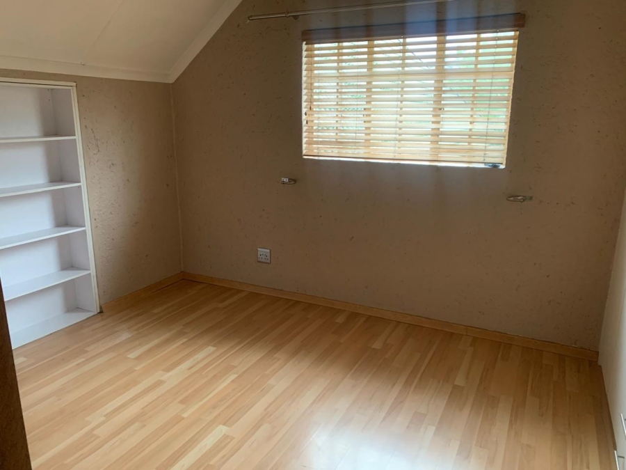 To Let 2 Bedroom Property for Rent in Bassonia Rock Gauteng