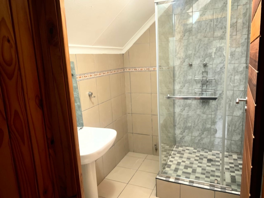 To Let 2 Bedroom Property for Rent in Bassonia Rock Gauteng