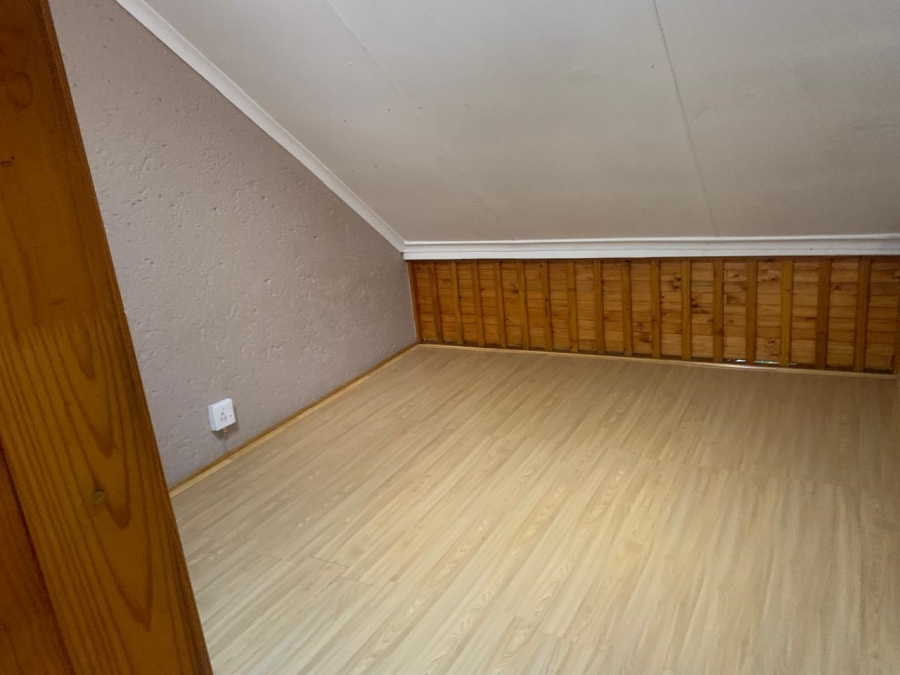 To Let 2 Bedroom Property for Rent in Bassonia Rock Gauteng