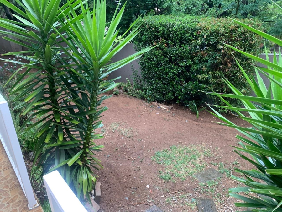 To Let 2 Bedroom Property for Rent in Bassonia Rock Gauteng