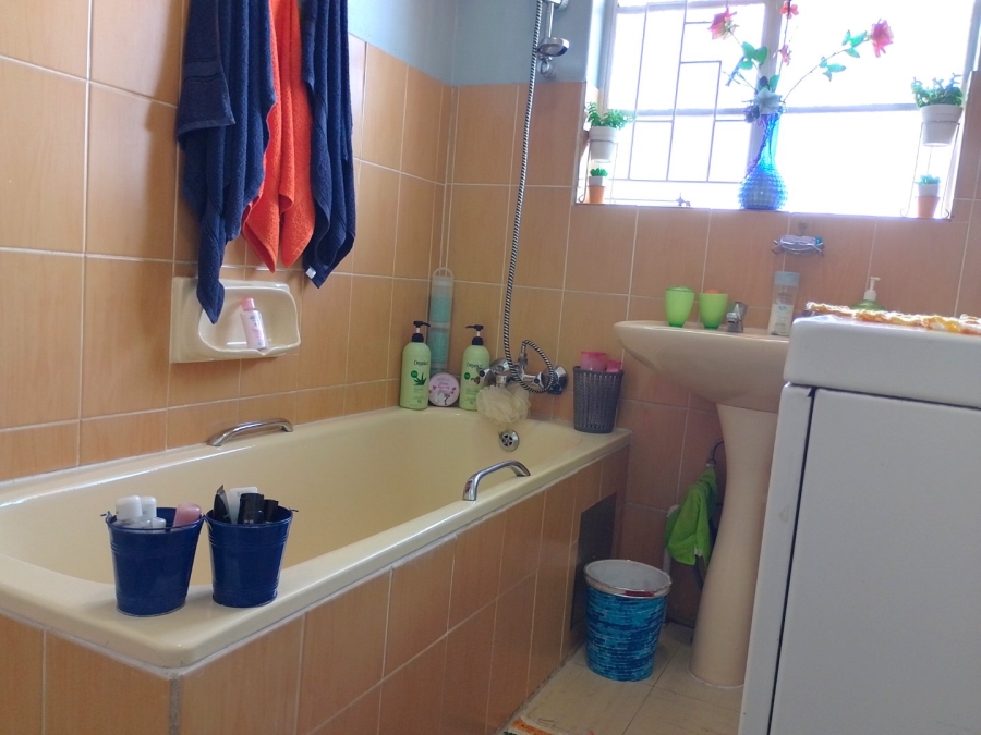 2 Bedroom Property for Sale in Springs Central Gauteng