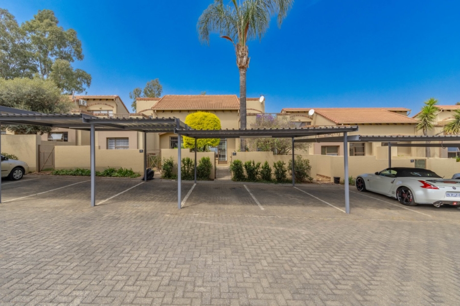 2 Bedroom Property for Sale in Dowerglen Ext 4 Gauteng