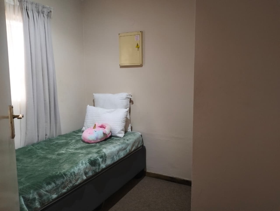 To Let 2 Bedroom Property for Rent in Pollak Park Gauteng