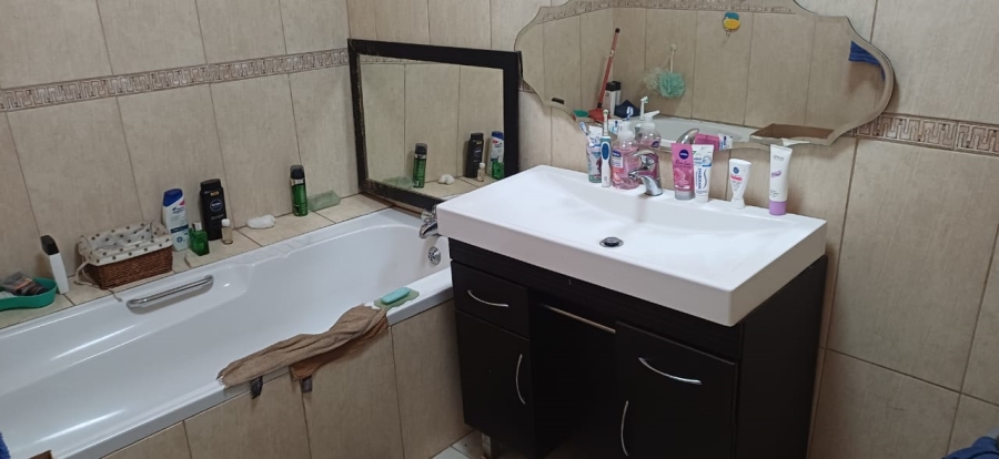 3 Bedroom Property for Sale in Lilianton Gauteng