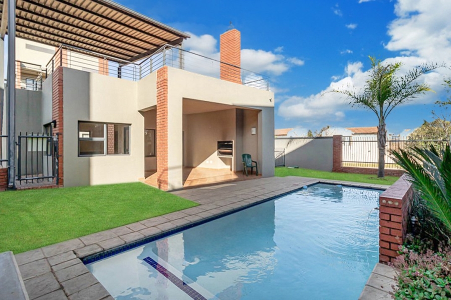3 Bedroom Property for Sale in Fourways Gauteng