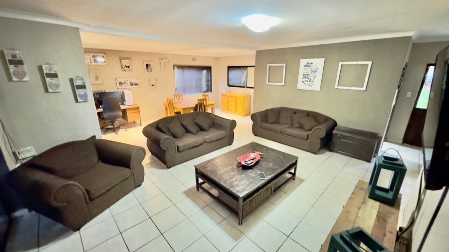 3 Bedroom Property for Sale in Annlin Gauteng