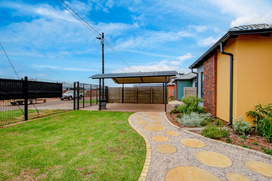 3 Bedroom Property for Sale in Protea Glen Gauteng