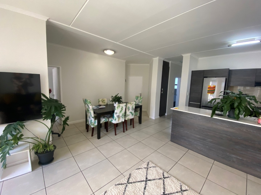 To Let 2 Bedroom Property for Rent in Olivedale Gauteng