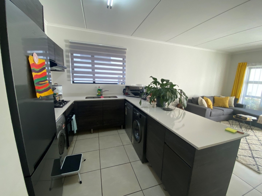 To Let 2 Bedroom Property for Rent in Olivedale Gauteng