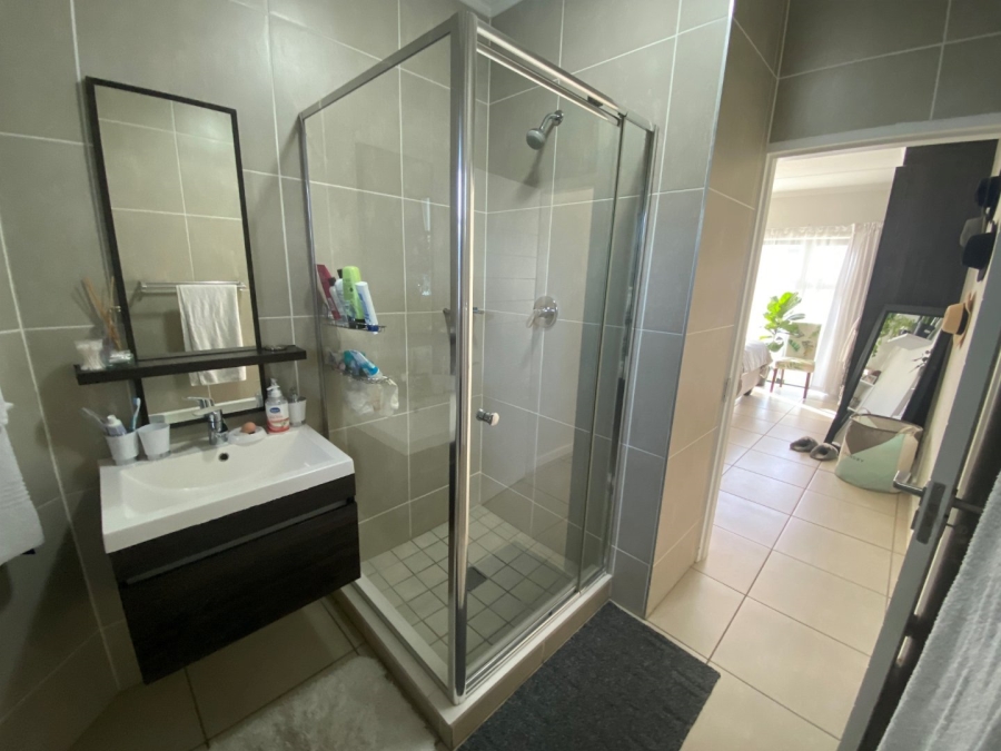 To Let 2 Bedroom Property for Rent in Olivedale Gauteng