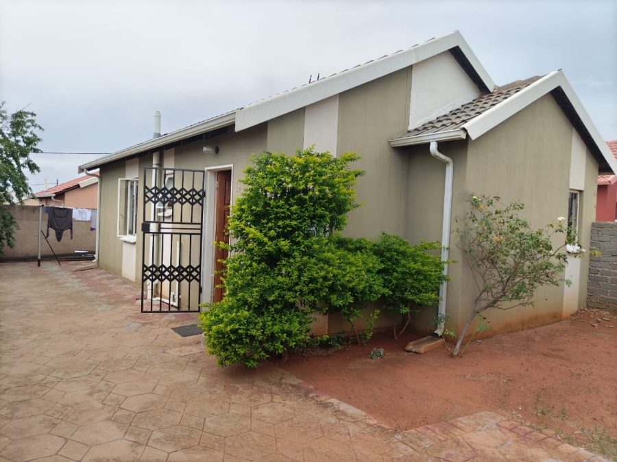 To Let 3 Bedroom Property for Rent in Rosslyn Gauteng